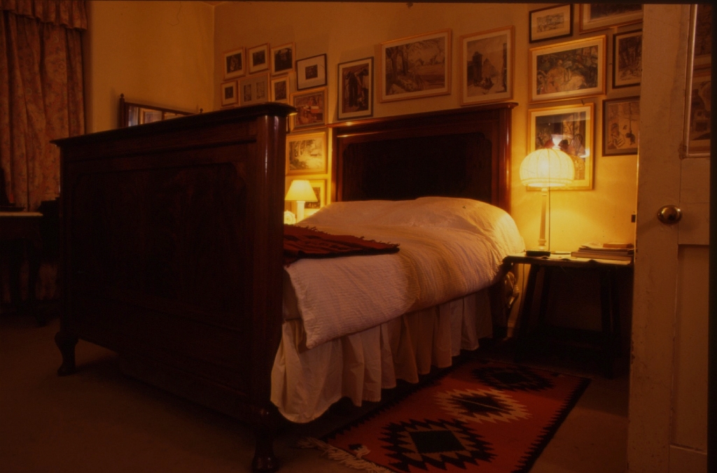 19910205 14 EARL'S COURT SQUARE BEDROOM 07.jpg